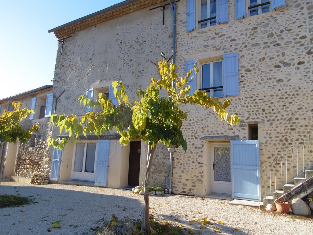 La Ferme De Valauris Bed & Breakfast Sisteron Dış mekan fotoğraf