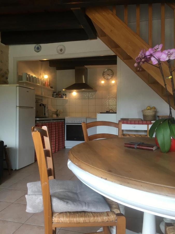 La Ferme De Valauris Bed & Breakfast Sisteron Dış mekan fotoğraf