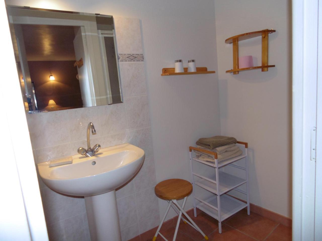 La Ferme De Valauris Bed & Breakfast Sisteron Dış mekan fotoğraf